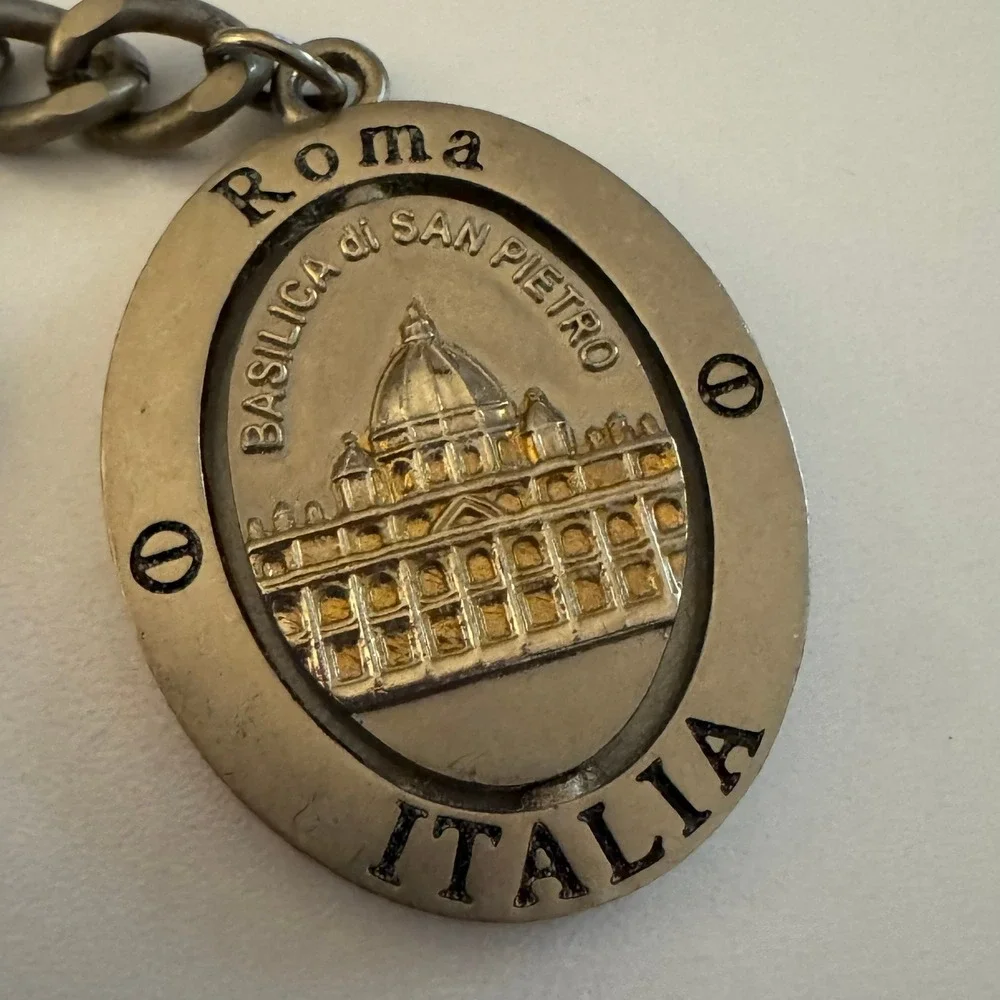 Roma Italia Keychain St Peters‎ Basilica Colosseo Landmark Travel Souvenir